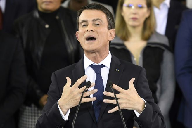 nwm-manuel-valls-gifle-tete-claque